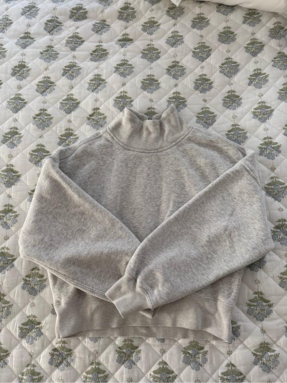 Abercrombie Light Heather Gray Cropped Mock Neck Sweatshirt - Picture 3 of 5